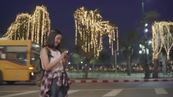 Backpacker Donna Asiatica Viaggiare Bangkok Thailandia Giovane Ragazza Asiatica Turistica — Video Stock