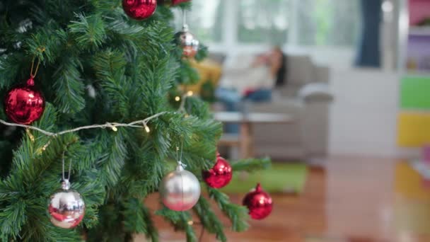 Las Mujeres Asiáticas Influyentes Celebran Festival Navidad Adolescente Femenina Relajarse — Vídeo de stock