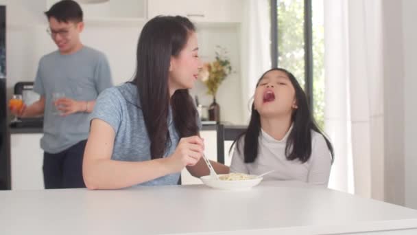 Asian Japanese Family Has Breakfast Home Asian Happy Dad Mom — Stock Video