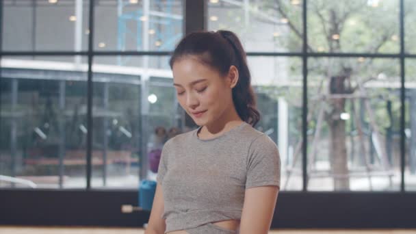 Portret Aziatische Japanse Vrouw Gevoel Gelukkig Plezier Yoga Klasse Koreaanse — Stockvideo