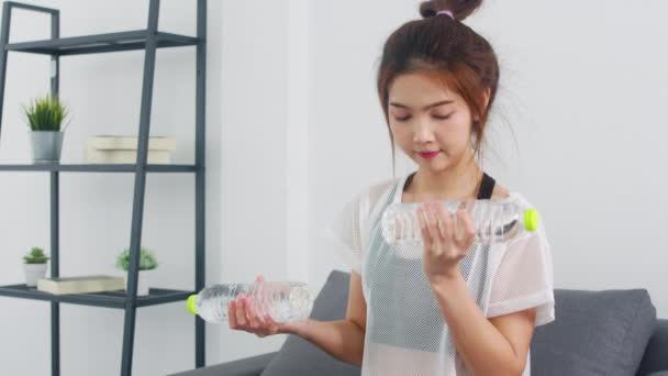 Young Korean Lady Sportswear Exercises Doing Working Out Using Light — Stock Video