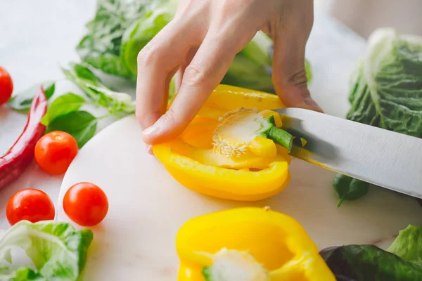 Man Preparing Cooking Fresh Detox Healthy Salad Table Cutting Yellow — Stock Photo, Image
