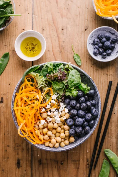 Ingredients Cooking Buddha Bowl Salad Pumpkins Blackberries Chickpeas Spinach Wooden — Stock Photo, Image