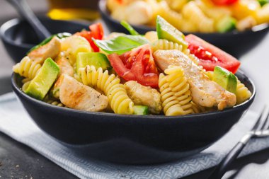 lezzetli İtalyan Makarna Tavuk ile yakın çekim çekim