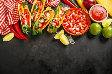 Sebze ile lezzetli iştah açıcı tacos