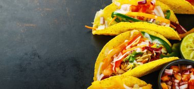 Sebze ile lezzetli iştah açıcı tacos