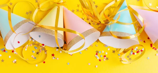 Birthday Party Background on Yellow — Stock Photo, Image