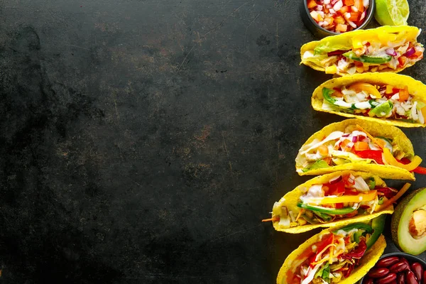 Gustosi tacos appetitosi con verdure — Foto Stock