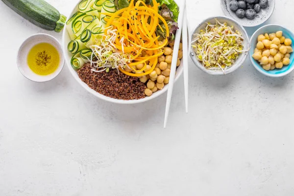 Buddha bowl salad with fresh vegetables — Stock Photo, Image