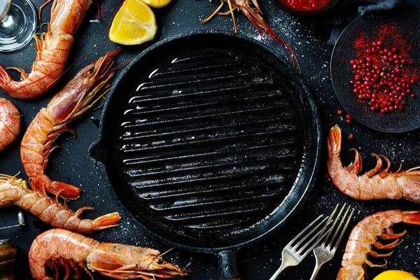 Camarones Gigantes Sin Cocer Parrilla Comida Lista Para Cocinar Fondo — Foto de Stock