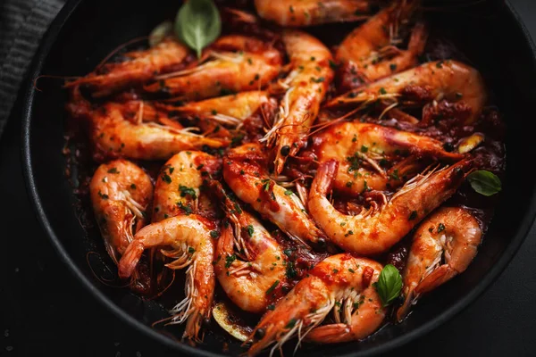 Fried Shrimps Sauce Pan Closeup — Stock Photo, Image