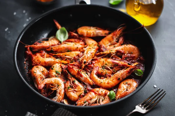 Fried Shrimps Sauce Pan Closeup — Stock Photo, Image
