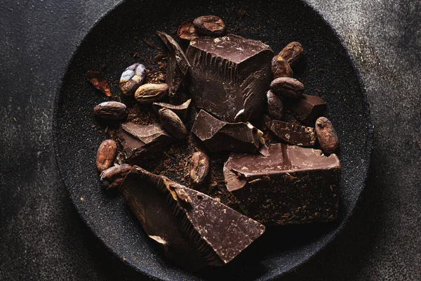 Closeup Dark Chocolate Chunks Plate — Stock Photo, Image