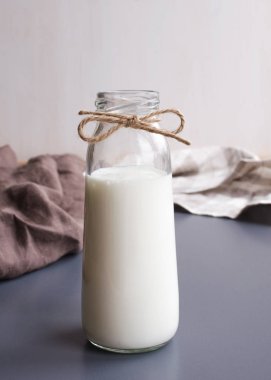 şişe içki yoğurt, ev yapımı ve geleneksel