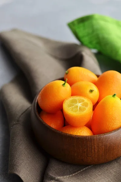 Fruits Kumquat Bio Frais Dans Bol Bois Sur Fond Serviette — Photo
