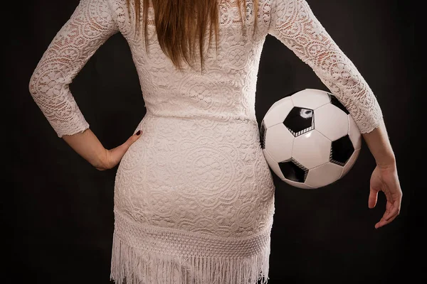 Mooi Jong Meisje Met Een Voetbal — Stockfoto