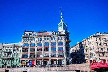 Şehir Saint Petersburg, Rusya Federasyonu. 30 Mart 2019. Bir güneşli bahar gününde şehir'in mimaride.