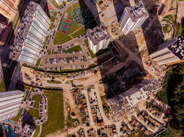 St. Petersburg'un eteklerinde yeni yerleşim alanı. Yüksekten Panorama.