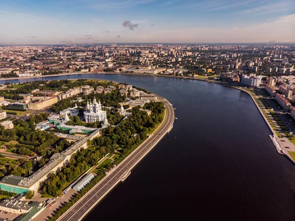 Smolny Katedrali yakınındaki havadan görünüm, St. Petersburg.