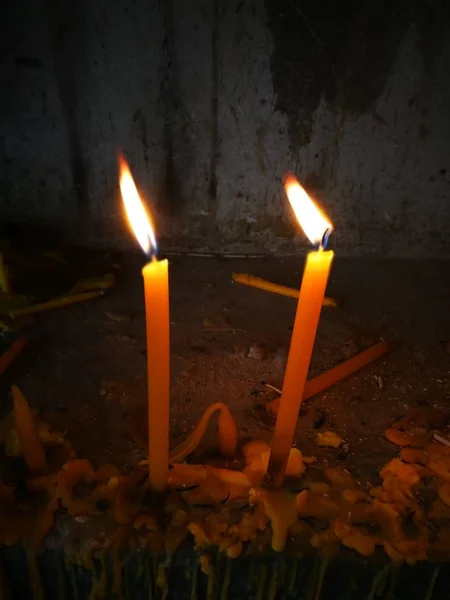 Weihrauch Und Kerzenlicht Für Die Anbetung Durch Buddhisten Thailändischen Tempel — Stockfoto