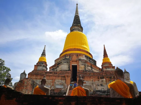 Bir güzel Tayland tapınak, pagodadan ve eski tarihsel Buda hükmünün 's Tayland ülke 