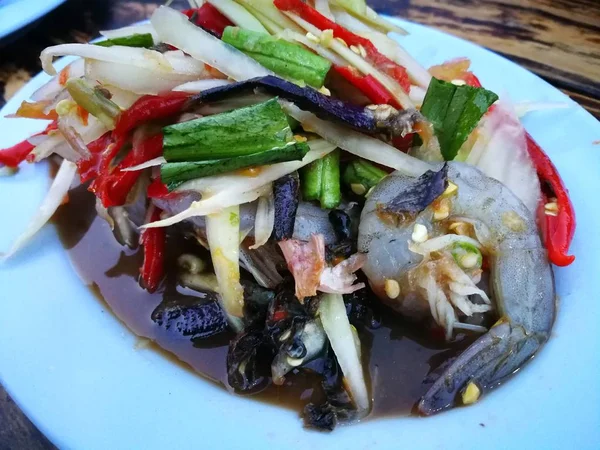 çiftçi yengeç ve Tayland yönlendirmek gıda ünlüdür taze karides yengeç Tayland Baharatlı papaya siyah denilen