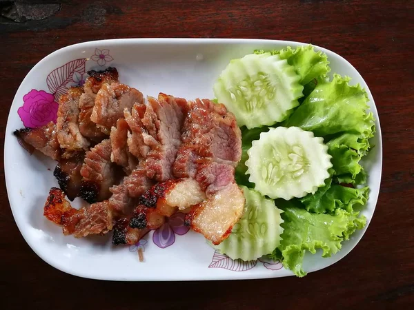 Carne Asada Parrilla Con Pepino Lechuga Favoritos Tailandia Alimentos Playa — Foto de Stock
