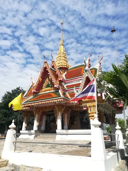 泰国庙宇中的佛馆雕像和历史名胜 — 图库照片