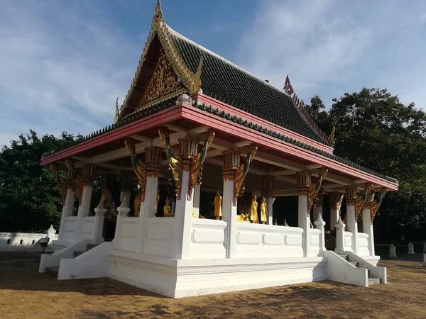 Dyrka Buddhistisk Paviljong Staty Templet Thailand Och Historiska Sevärdheter — Stockfoto