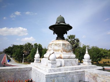 Anıt Kral Naresuan Ayutthaya içinde sağlamak o eski tarihsel Tayland countr