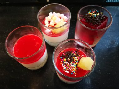 puding jöle Tepesi öğle yemeğinde çeşitli