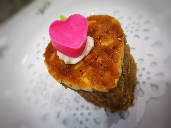 Tort Migdałowy Toffi Polewa Różowy Czekolady Walentynki Dzień Fastival — Zdjęcie stockowe