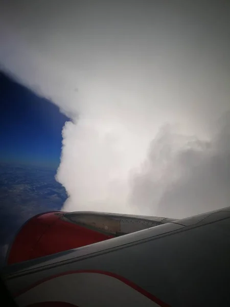 Eine Gewitterwolke Himmel Aus Flugzeugfenstern — Stockfoto