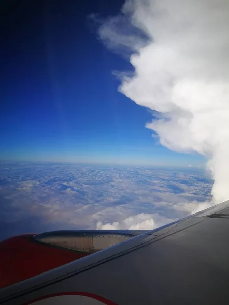 Eine Gewitterwolke Himmel Aus Flugzeugfenstern — Stockfoto