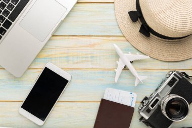 Yaz tatil arka plan, seyahat ve tatil öğeler ahşap t