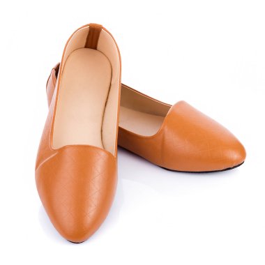 Deri ayakkabılar beyaz arkaplanda izole