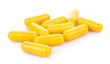 hap kapsülleri beyaz arkaplanda izole