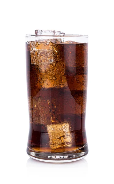 Cola i glas med isbitar på vit bakgrund — Stockfoto