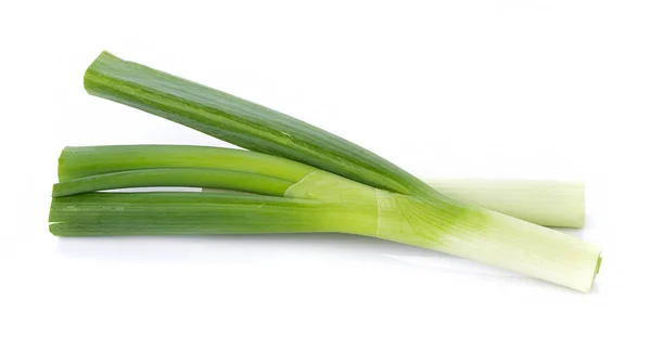Green Japanese Bunching Onion на белом фоне — стоковое фото