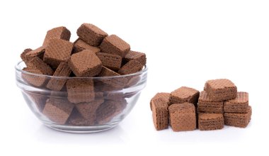 Beyaz arka plan üzerinde izole Çikolatalı gofret küpleri