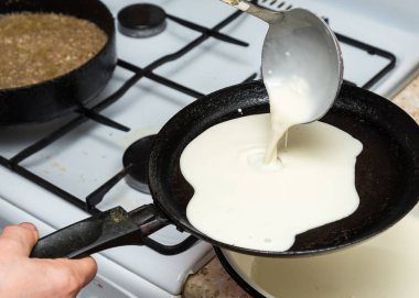 Krep sıcak tava pişirme