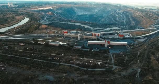 Luchtfotografie Industriële Steengroeve Zeer Grote Ijzererts Steengroeve Naast Het Een — Stockvideo