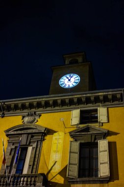 Saat Kulesi, tarihi merkezi Reggio Piazza Prampolini görülen Emilia.