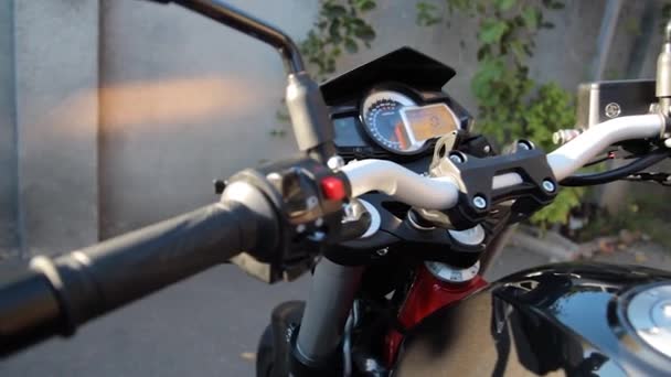 Motorrad Und Seine Einheit — Stockvideo