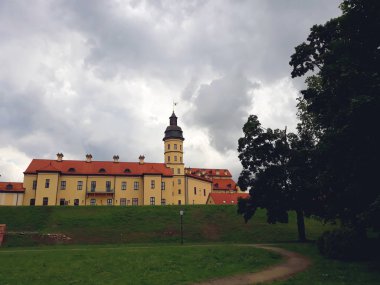 Nesvizh, Belarus - 13 Temmuz 2018: Nesvizh kale Radzivil aile Beyaz Rusya tarihi mirasının bir örnek olarak