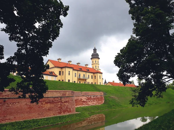 Nesvizh Bélaro Julio 2018 Castillo Nesvizh Como Ejemplo Del Patrimonio —  Fotos de Stock