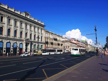 Saint Petersburg, Rusya Federasyonu - 4 Ağustos 2018: Nevsky Prospect, ana cadde, şehir St. Petersburg, 13. yüzyıl Rus Prens Alexander Nevsky sonra adlı