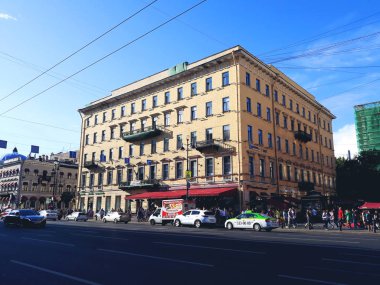 Saint Petersburg, Rusya Federasyonu - 4 Ağustos 2018: Nevsky Prospect, ana cadde, şehir St. Petersburg, 13. yüzyıl Rus Prens Alexander Nevsky sonra adlı