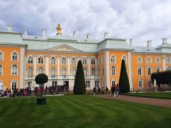 San Pietroburgo Russia Agosto 2018 Palazzo Grand Peterhof Giardino Superiore — Foto Stock