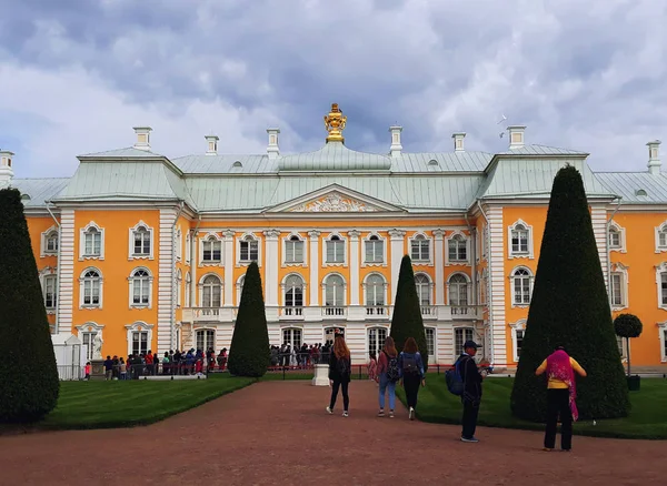 San Pietroburgo Russia Agosto 2018 Palazzo Grand Peterhof Giardino Superiore — Foto Stock